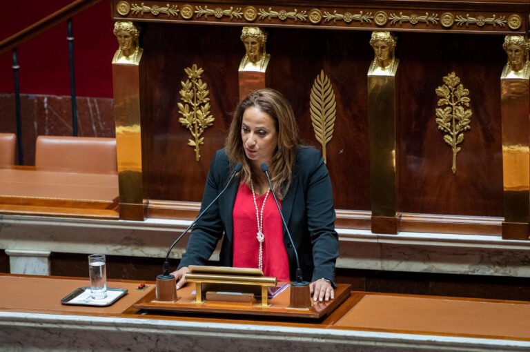 Censure, 49.3 ou ordonnances : les trois scénarios qui décident du sort du gouvernement